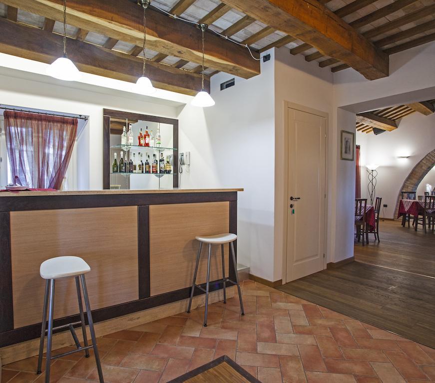 Hotel Il Ristoro Del Viandante Offagna Exterior foto
