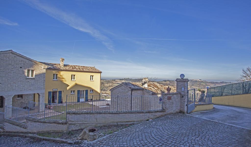 Hotel Il Ristoro Del Viandante Offagna Exterior foto