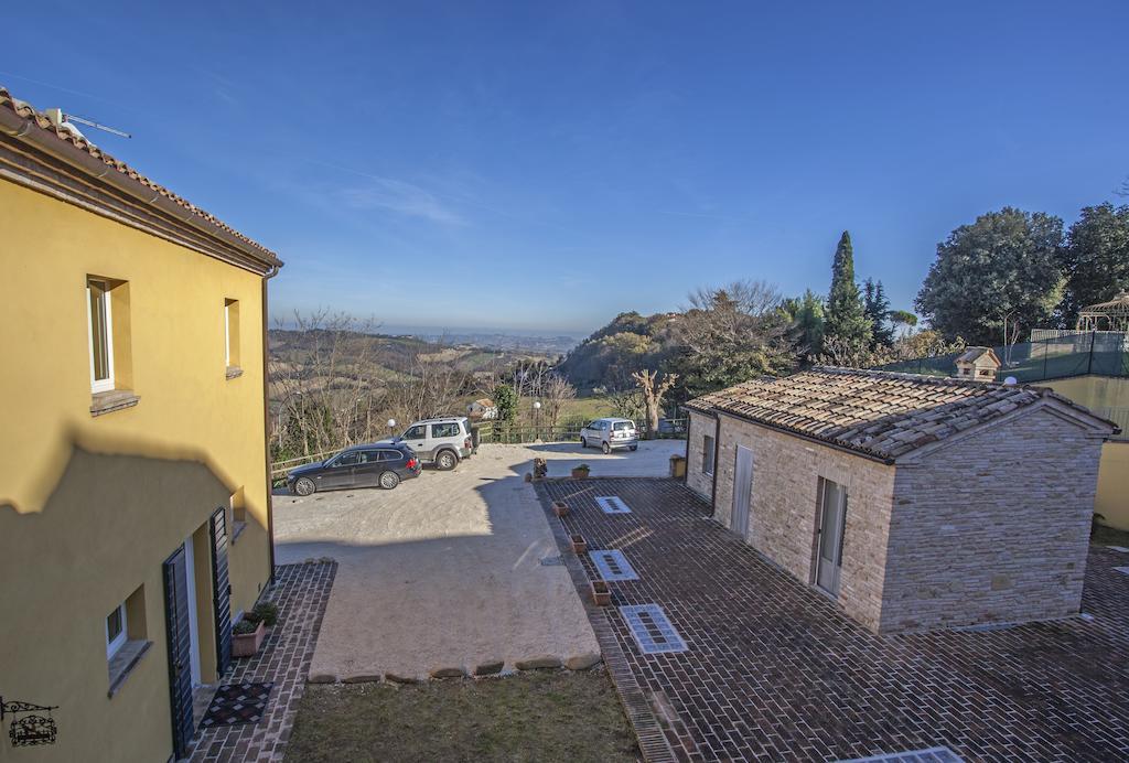 Hotel Il Ristoro Del Viandante Offagna Exterior foto