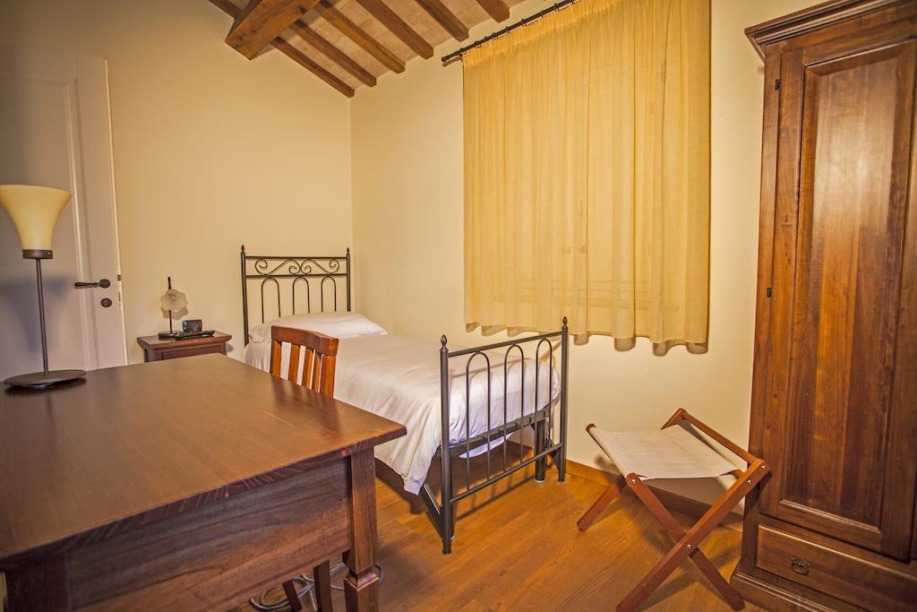 Hotel Il Ristoro Del Viandante Offagna Zimmer foto